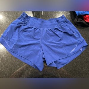 Lululemon Hotty Hot Short, Tall 4” size 6 Tall